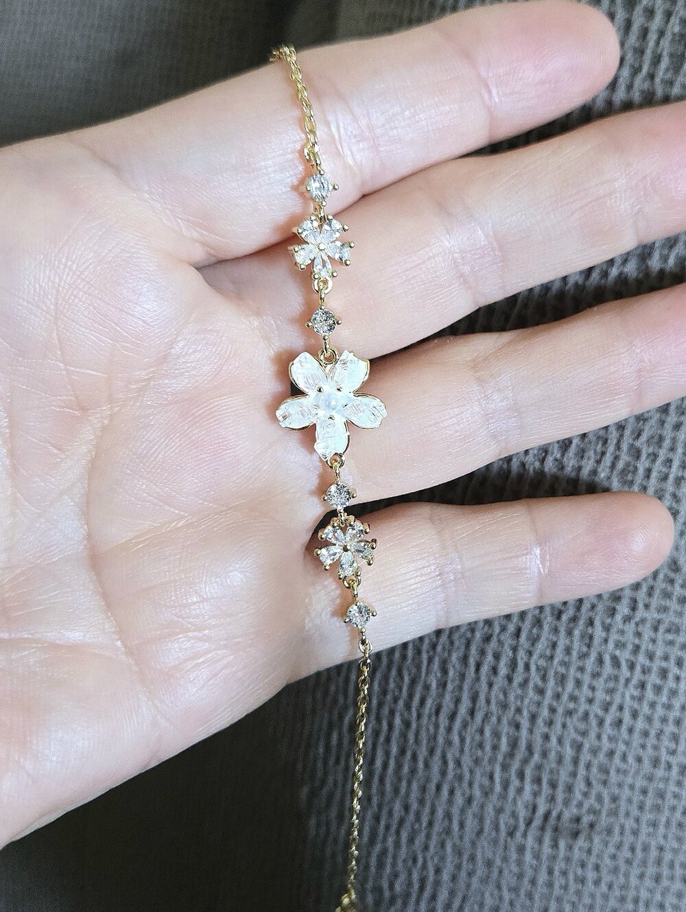 La Meno Druzy Flower🌸 Bracelet - NIB - Picture 10 of 16